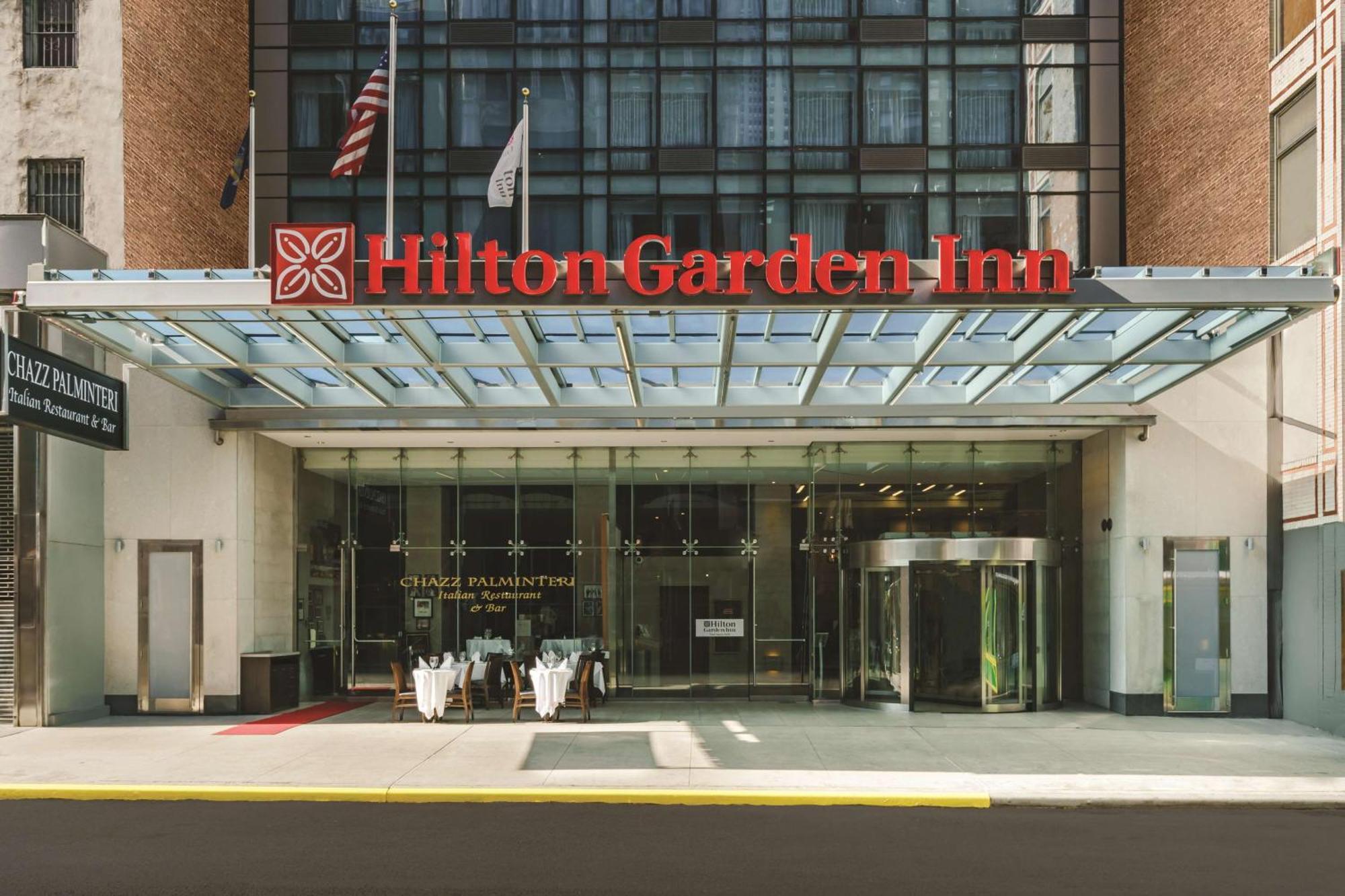 Hilton Garden Inn New York Times Square North Экстерьер фото